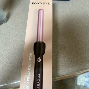 Foxybae rose gold 25mm curling wand